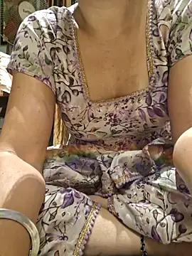 Melody Shyla online show from 11.21.25