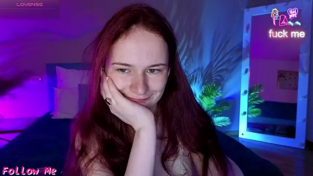 Snapshot of L1ittle_kitty_ chatting on 05.19.26 L1ittle kitty online show from 05.19.26