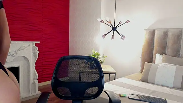 Snapshot of Alisha-Bond chatting on 12.03.25 Alisha-Bond online show from 12.03.25