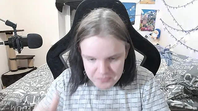 DivaMarisa online show from 03.14.25