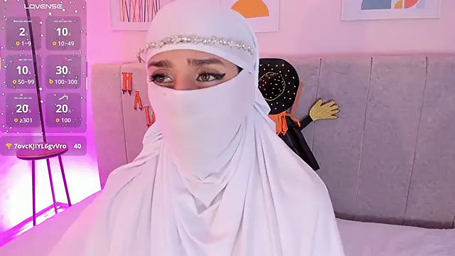 Snapshot of rawiya chatting on 11.01.25 rawiya online show from 11.01.25