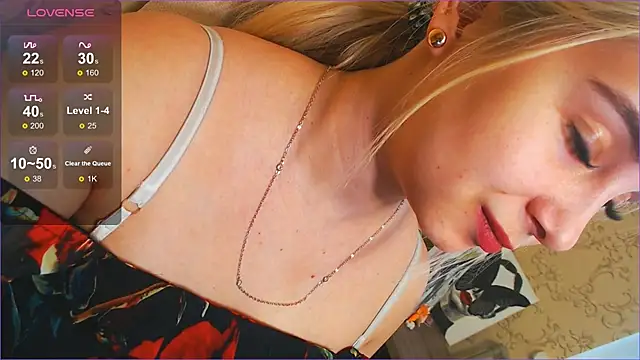 DolphinDreams online show from 03.17.25