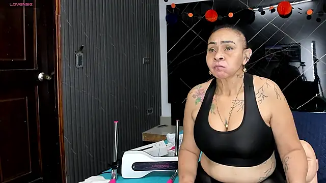 Snapshot of cloee-rabbyt chatting on 11.07.25 cloee-rabbyt online show from 11.07.25