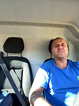 Snapshot of Lecatore80 chatting on 10.27.25 Lecatore80 online show from 10.27.25