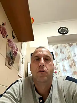 Snapshot of Lecatore80 chatting on 11.02.25 Lecatore80 online show from 11.02.25