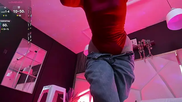 Lucy Williiams online show from 09.11.25