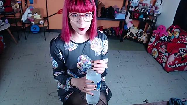 MissMiia2 online show from 03.20.26