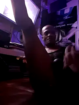 Snapshot of dreski86 chatting on 10.08.25 dreski86 online show from 10.08.25