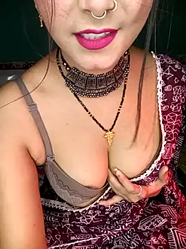 Snapshot of Diamond_queeen chatting on 01.25.25 Diamond queeen online show from 01.25.25