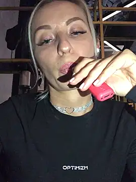 Diamond Bunny  online show from 12.24.24