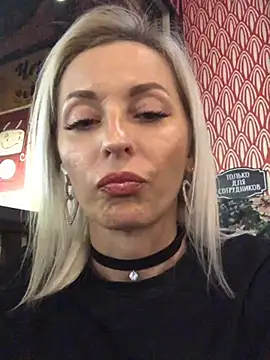 Diamond Bunny  online show from 01.07.25