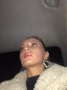 Diamond Bunny  online show from 01.09.25