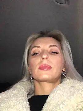 Diamond Bunny  online show from 01.13.25