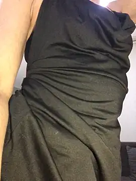 Diamond Bunny  online show from 02.20.25