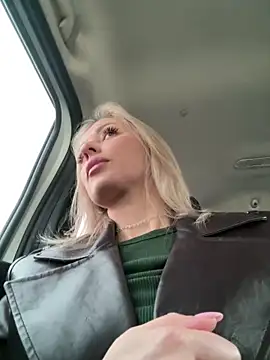 Diamond Bunny  online show from 04.04.26