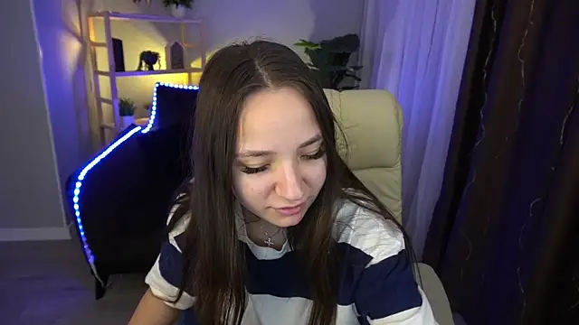 ElysLunar online show from 01.15.25