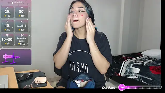 Snapshot of Lune_Claire chatting on 02.10.25 Lune Claire online show from 02.10.25