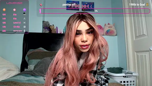 Snapshot of kittymarie28 chatting on 03.21.25 kittymarie28 online show from 03.21.25