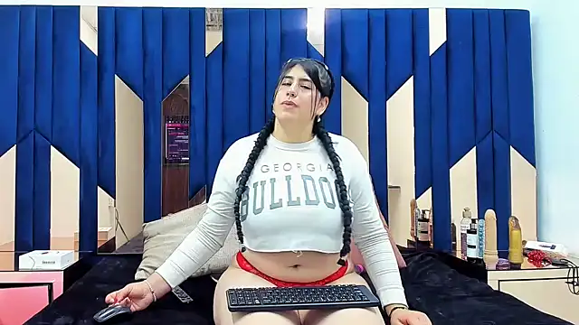 Criistaal  online show from 01.31.25