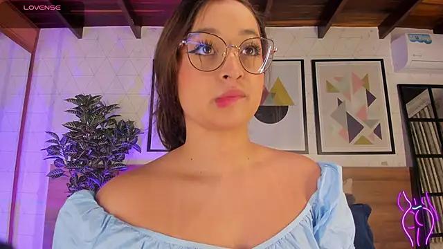 Snapshot of MiaKay1 chatting on 03.22.26 MiaKay1 online show from 03.22.26