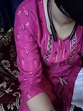 Snapshot of kaveerpooja947 chatting on 11.10.25 kaveerpooja947 online show from 11.10.25