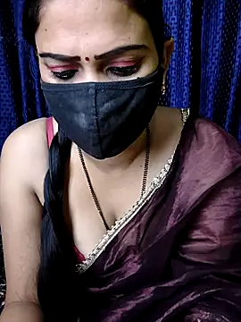 Snapshot of kaveerpooja947 chatting on 11.13.25 kaveerpooja947 online show from 11.13.25