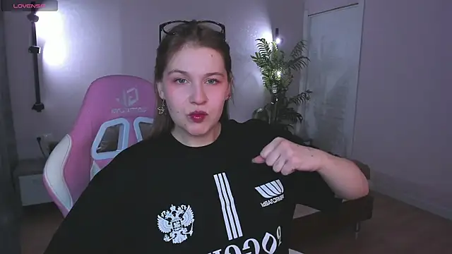 Snapshot of Colleen_Blake chatting on 11.05.25 Colleen Blake online show from 11.05.25