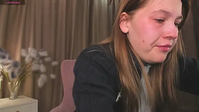 Snapshot of Colleen_Blake chatting on 11.12.25 Colleen Blake online show from 11.12.25