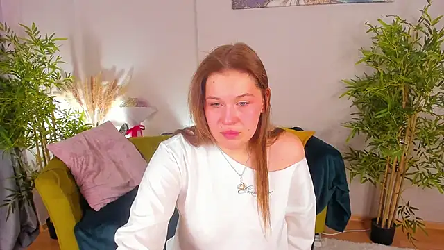 Snapshot of Colleen_Blake chatting on 11.19.25 Colleen Blake online show from 11.19.25