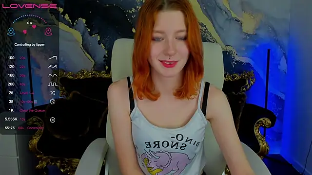 Snapshot of MagicLilu chatting on 12.16.24 MagicLilu online show from 12.16.24