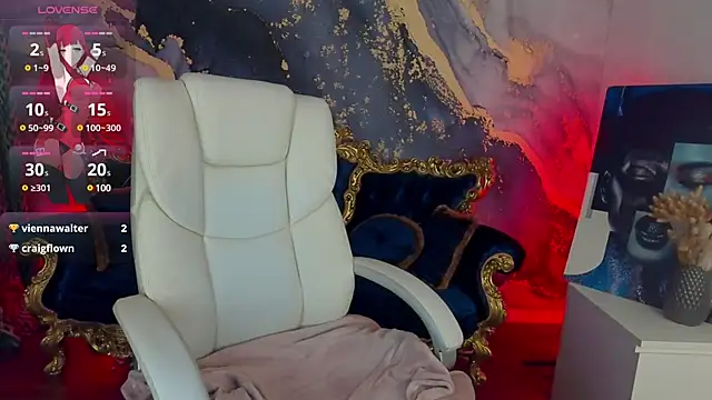 Snapshot of MagicLilu chatting on 03.18.25 MagicLilu online show from 03.18.25