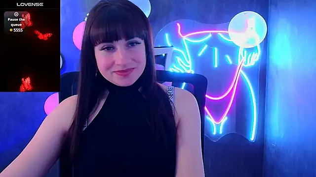 Snapshot of Violla_My chatting on 02.19.25 Violla My online show from 02.19.25