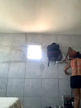 Snapshot of Gabrielleof chatting on 11.13.25 Gabrielleof online show from 11.13.25