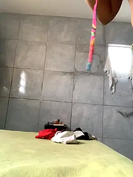 Snapshot of Gabrielleof chatting on 11.21.25 Gabrielleof online show from 11.21.25