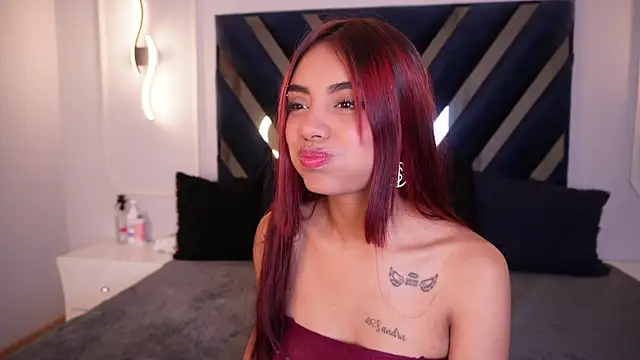 Snapshot of Tiffany_sander chatting on 10.27.25 Tiffany sander online show from 10.27.25