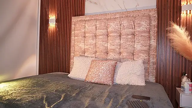 Snapshot of Tiffany_sander chatting on 11.21.25 Tiffany sander online show from 11.21.25