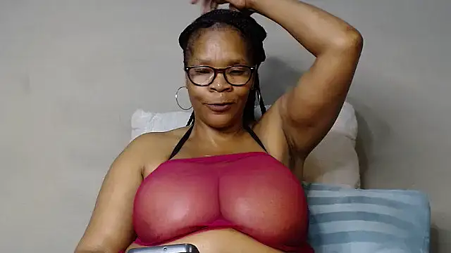 Snapshot of BustyMelonssXXXX chatting on 02.25.25 BustyMelonssXXXX online show from 02.25.25