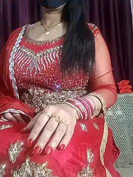 Anamika Kapoor online show from 02.14.25