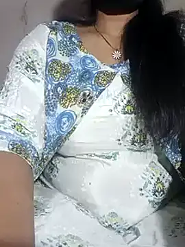 Anamika Kapoor online show from 02.20.25