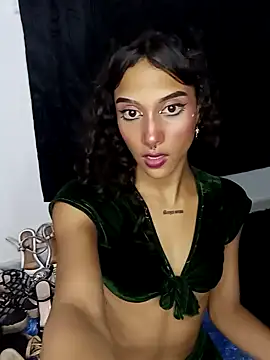 Snapshot of Chelsea__2 chatting on 12.27.24 Chelsea 2 online show from 12.27.24