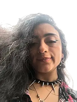 Lila Desiree online show from 04.15.26