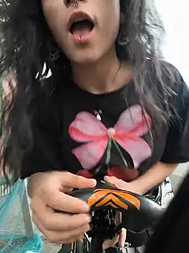 Snapshot of Lila_Desiree chatting on 06.18.26 Lila Desiree online show from 06.18.26