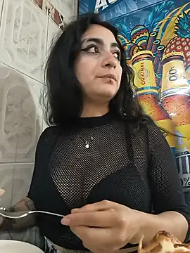 Snapshot of Lila_Desiree chatting on 06.19.26 Lila Desiree online show from 06.19.26