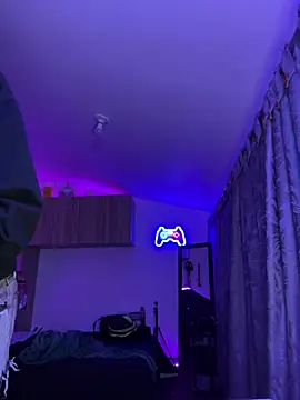 sue   0 online show from 03.18.25