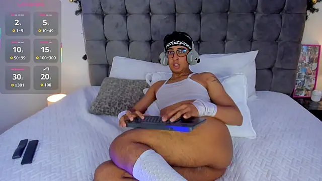 Snapshot of Dark_hairy_ chatting on 01.18.26 Dark hairy online show from 01.18.26