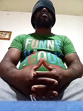 Snapshot of Nogeris20 chatting on 10.25.25 Nogeris20 online show from 10.25.25