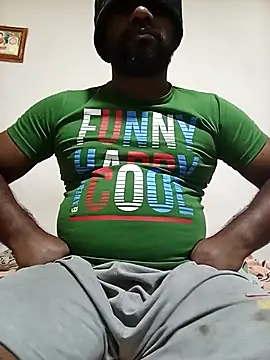 Snapshot of Nogeris20 chatting on 10.31.25 Nogeris20 online show from 10.31.25