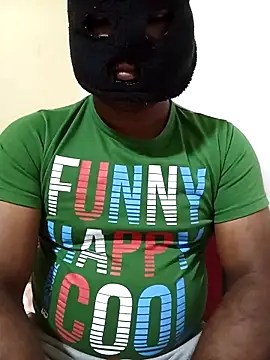 Snapshot of Nogeris20 chatting on 11.24.25 Nogeris20 online show from 11.24.25