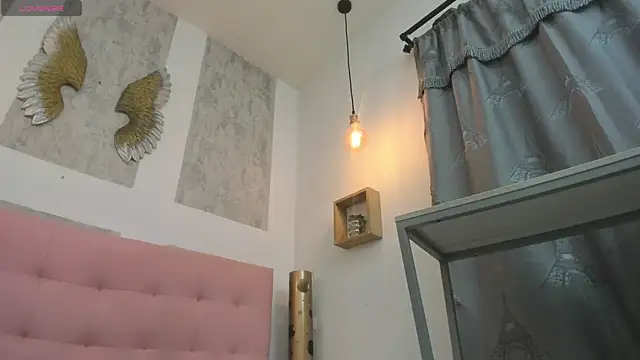 zhamira 21 online show from 09.13.25