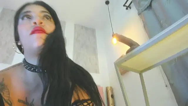 Snapshot of zhamira_21 chatting on 12.16.25 zhamira 21 online show from 12.16.25